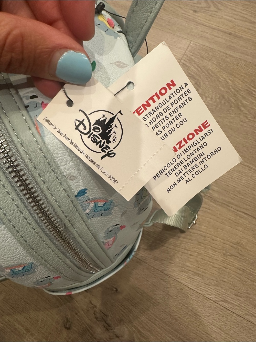 Loungefly Disney Dumbo mini backpack - Picture 4 of 7